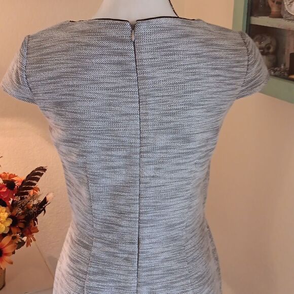 Tahari Arthur S. Levine Parfect Work Dress - Picture 8 of 12